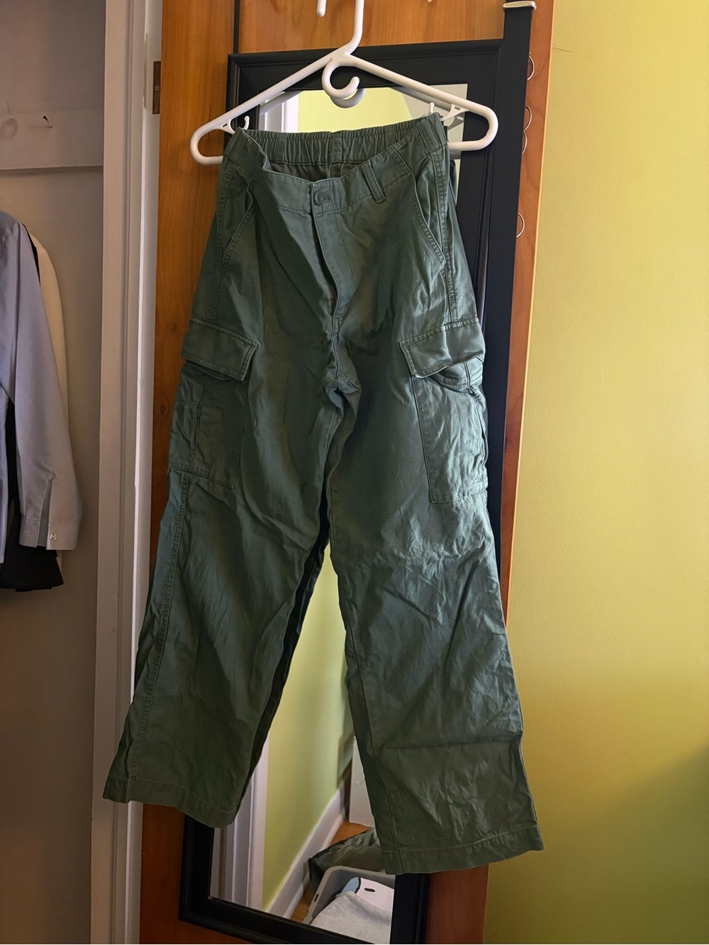UNIQLO khaki pants